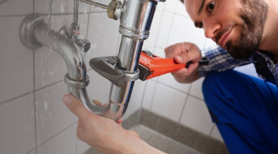 Expert burst pipe repair services in Drakesboro, KY
